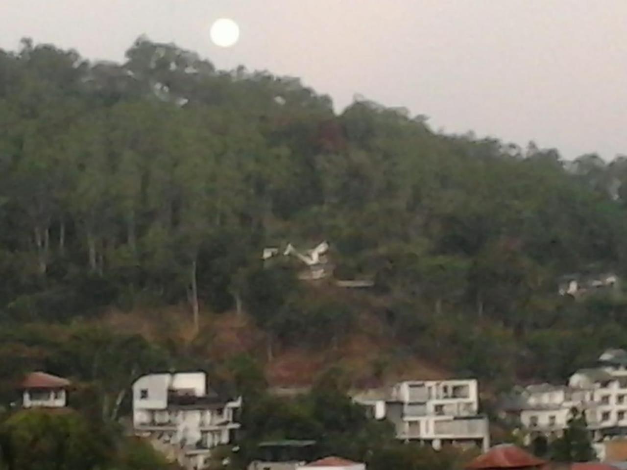 Majestic Tourist Hotel Kandy