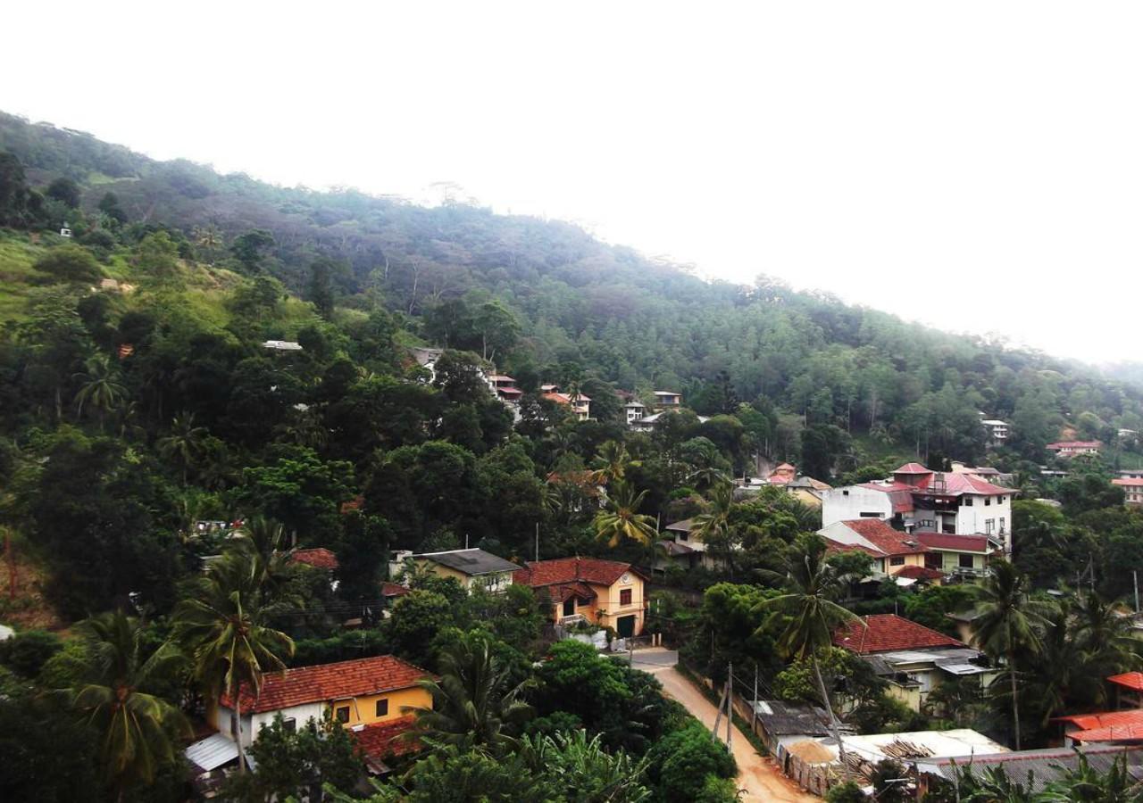 Hotel Majestic Tourist Kandy